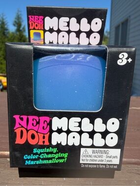 NeeDoh Mello Mallo Color-Changing Squishy Marshmallow - Blue